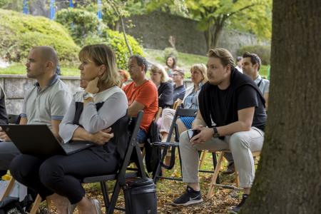 Kamniško mestno središče z novim utripom – sprehod z županom po pop-up izložbah in obisk novih podjetnikov  (17)